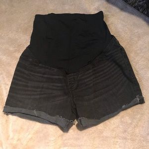Maternity shorts